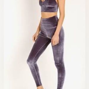 Beyond Yoga velvet leggings